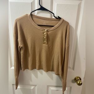 AMERICAN EAGLE LONG SLEEVE BEIGE SHIRT